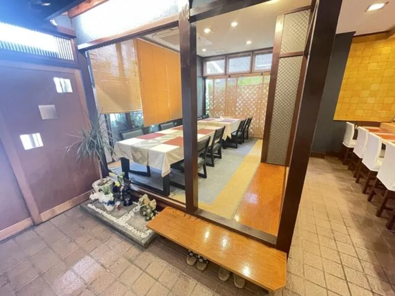 南平の寿司居抜きの内装