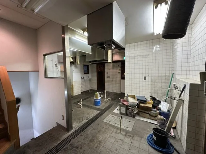 学芸大学の居抜き店舗の厨房