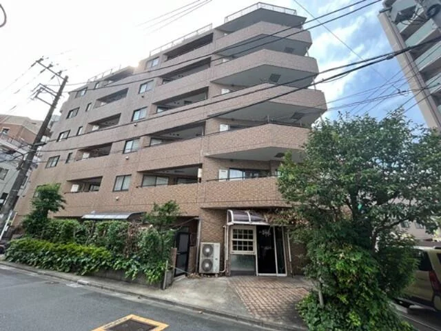 貸店舗(スケルトン)の外観