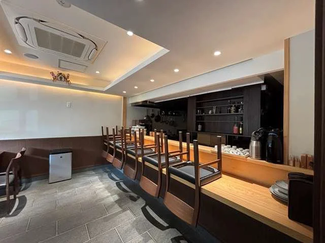 居酒屋の居抜き物件の内装