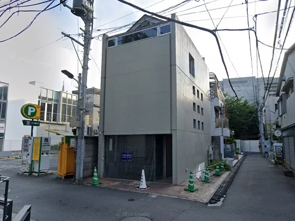 貸店舗(スケルトン)の外観