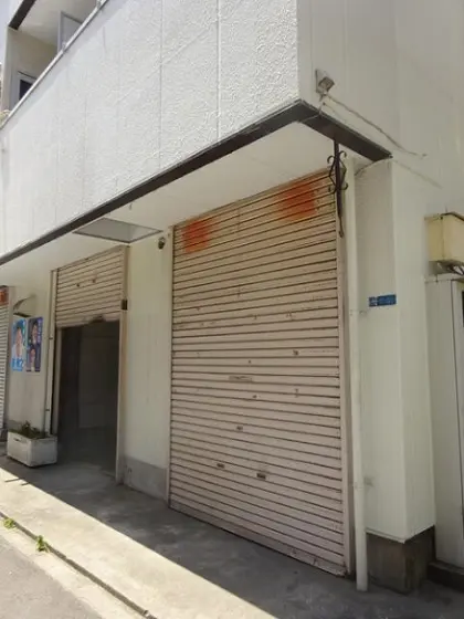 武蔵小杉のスケルトン物件のエントランス