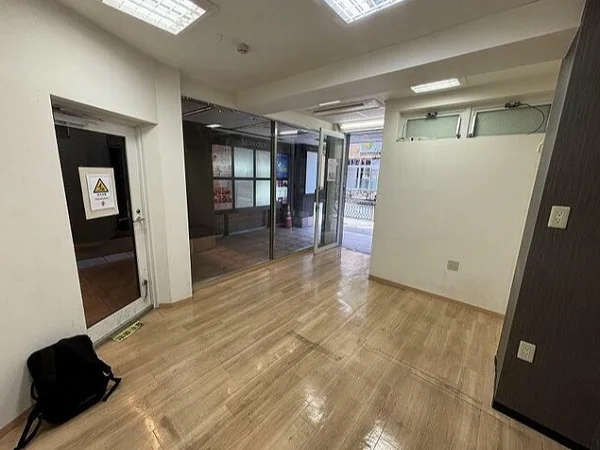 貸店舗(事務所仕様)の内装
