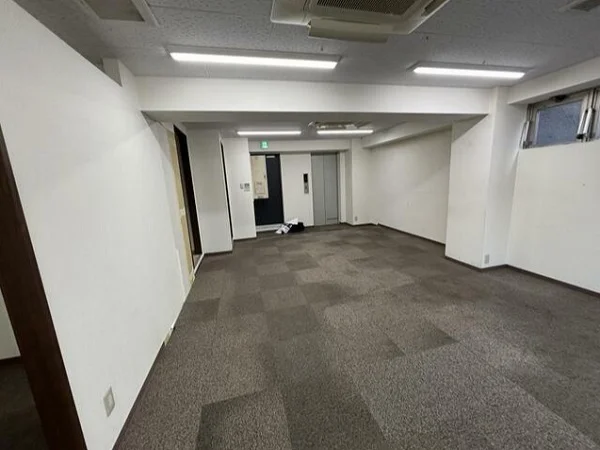 大森の事務所仕様店舗物件の内装