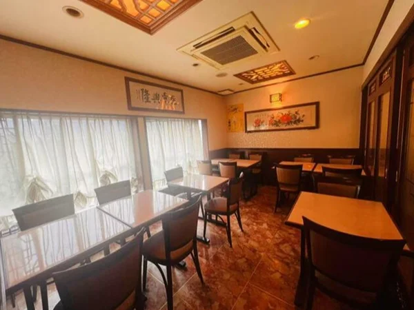 元町・中華街の中華料理居抜きの内装