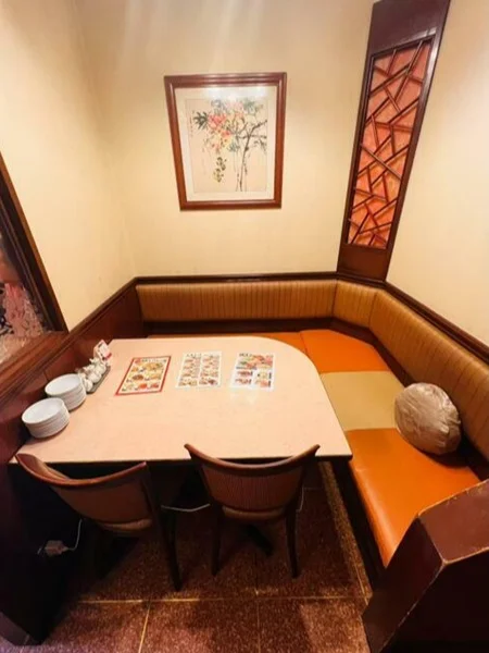 中華料理の居抜き物件の内装