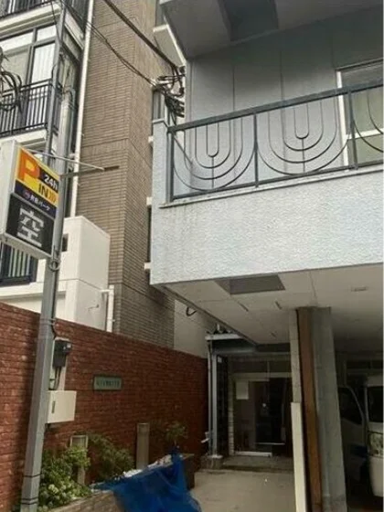 貸店舗(事務所仕様)のエントランス