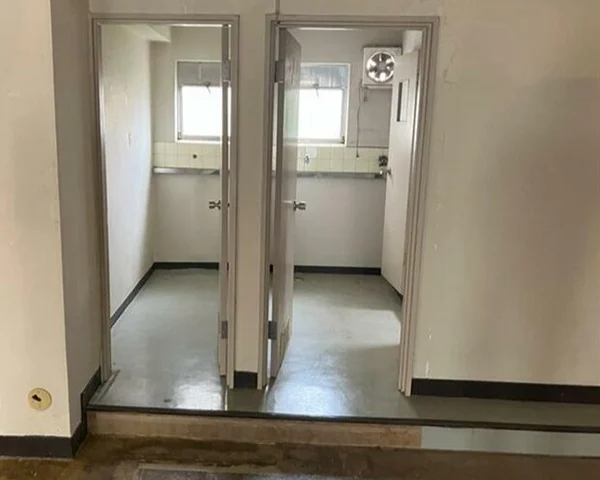 自由が丘のスケルトン店舗物件の内装