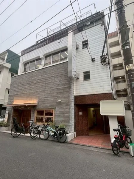 貸店舗(スケルトン)の外観