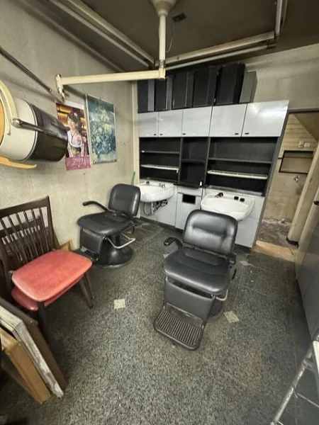 稲城長沼の美容室・理容室居抜きの内装