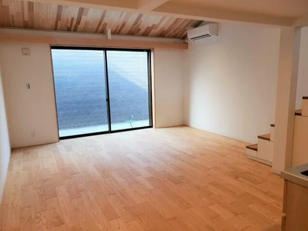 貸店舗(事務所仕様)の内装