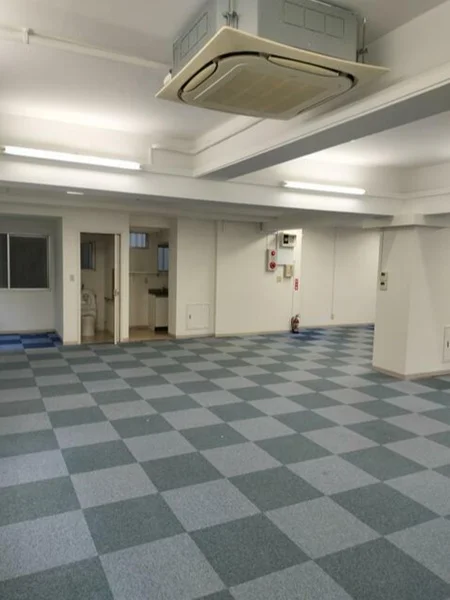 貸店舗(スケルトン)の内装