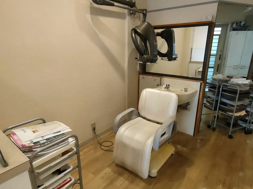 荏原町の美容室・理容室居抜きの内装