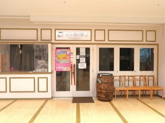 本厚木の居抜き店舗のエントランス