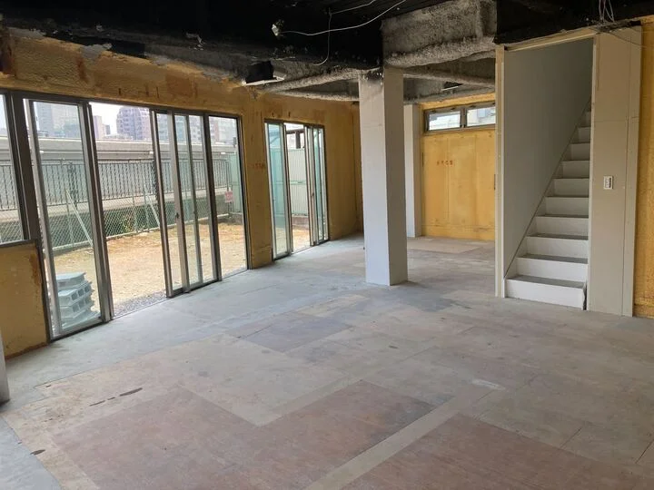 貸店舗(スケルトン)の内装