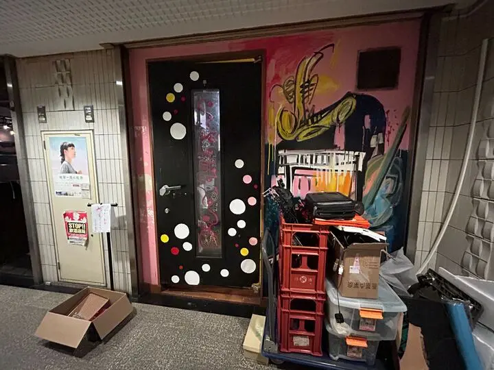 BAR・ショットバーの居抜き物件の入口