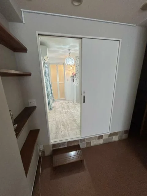 横須賀中央の中華料理居抜きの内装