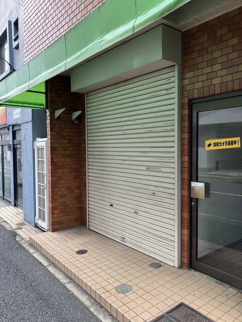 貸店舗(スケルトン)の外観