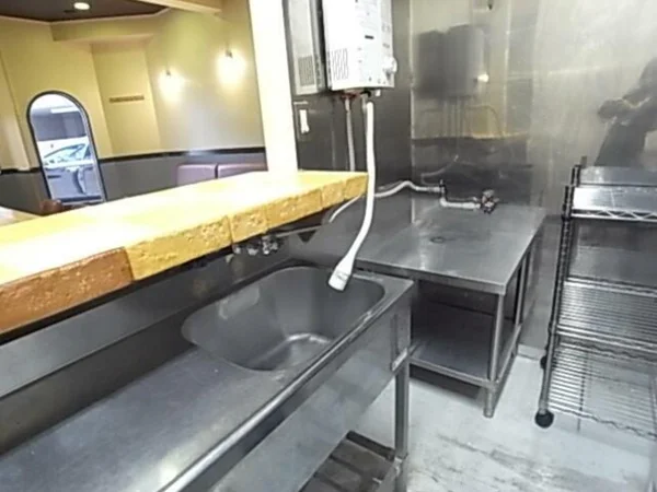 スナック・パブの居抜き物件の厨房