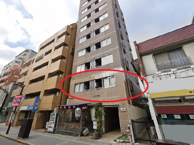 三鷹のスケルトン店舗物件の外観