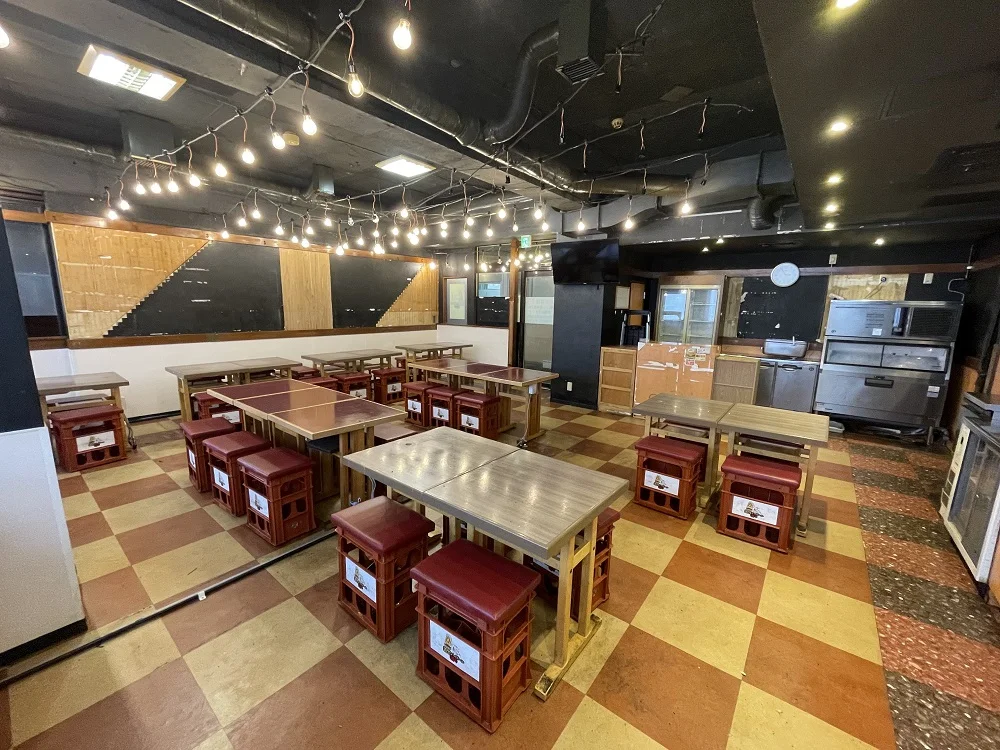 鶴見の居酒屋居抜きの内装