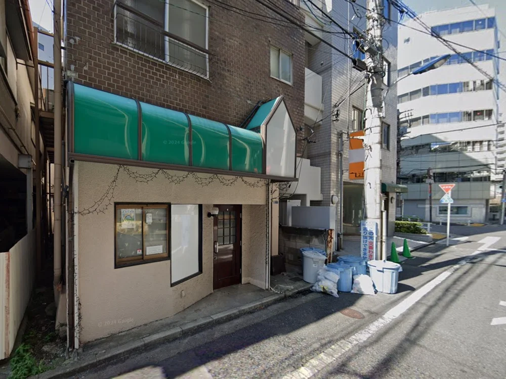 板橋のスケルトン店舗物件の外観