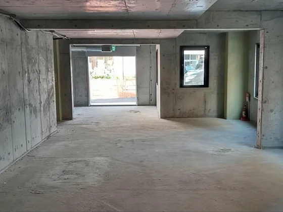 貸店舗(スケルトン)の内装