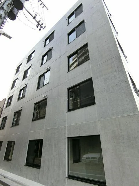 北綾瀬のスケルトン店舗物件の外観