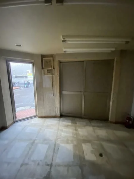 貸店舗(スケルトン)の内装