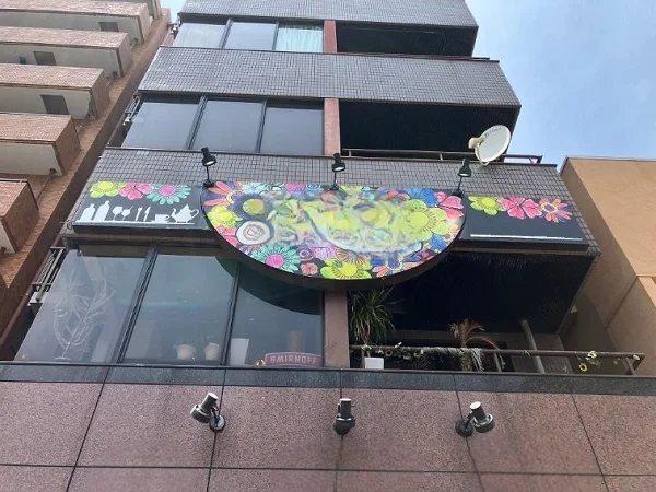 関内の居抜き店舗のエントランス