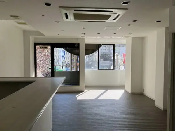 関内のカフェ・喫茶店居抜きの内装