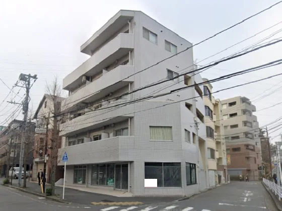 青葉台のスケルトン店舗物件の外観