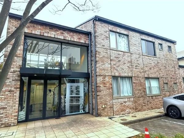 仲町台のスケルトン店舗物件の外観