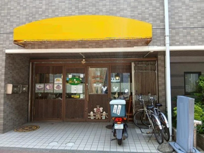 辻堂の居抜き店舗のエントランス