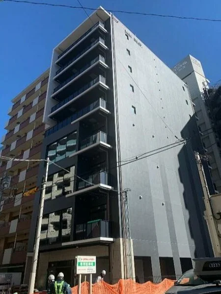 鶴見のスケルトン店舗物件の外観