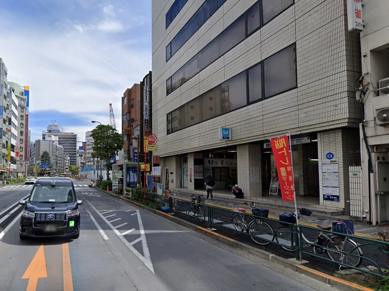 貸店舗(スケルトン)の外観