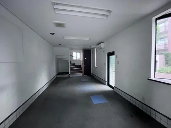 貸店舗(事務所仕様)の内装