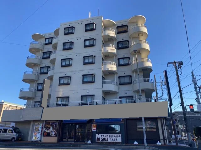 貸店舗(スケルトン)の外観