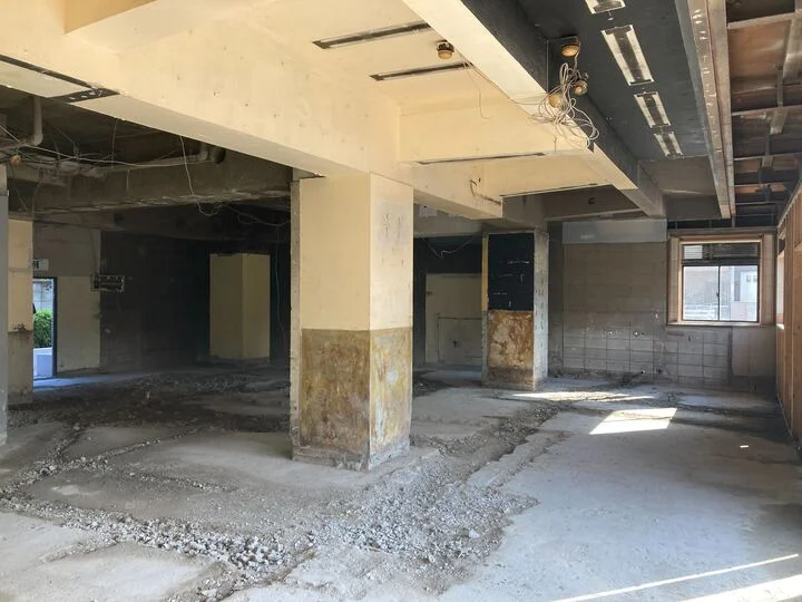 行徳のスケルトン店舗物件の内装