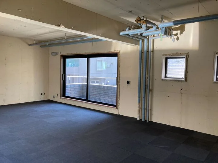 貸店舗(事務所仕様)の内装