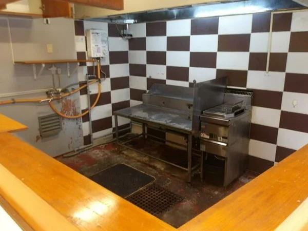 うどん・そばの居抜き物件の厨房