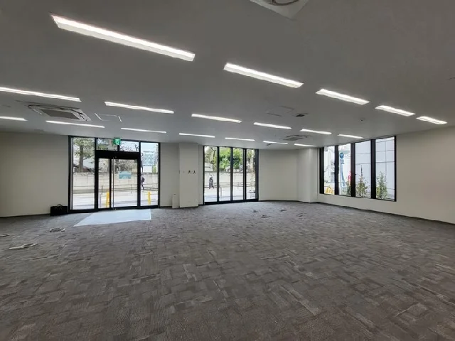 貸店舗(事務所仕様)の内装