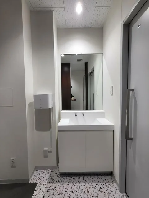 貸店舗(事務所仕様)の内装