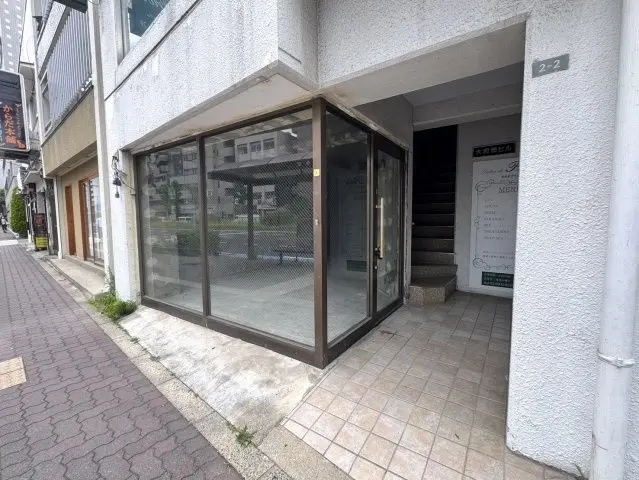 千石のスケルトン店舗物件の内装