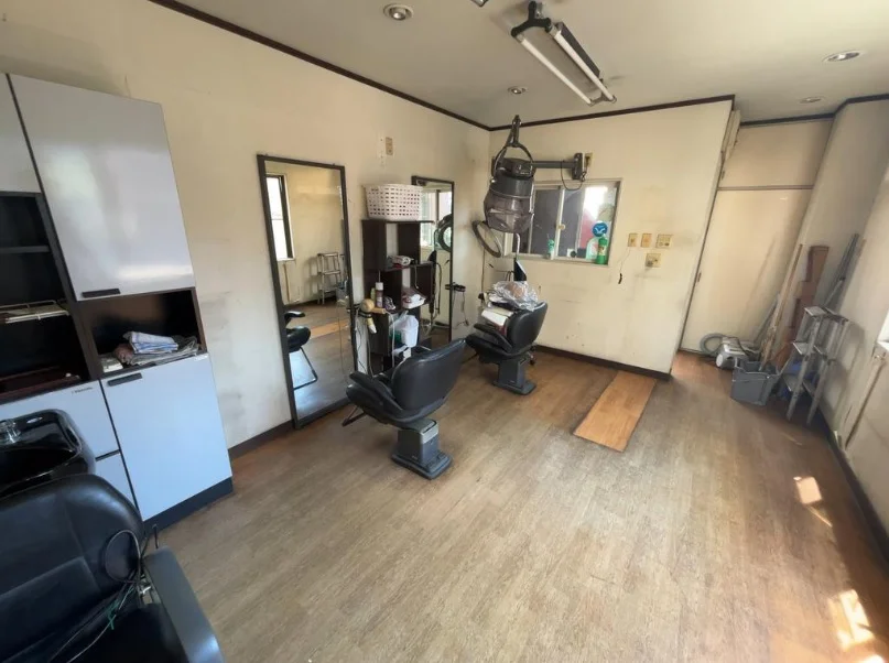 川崎大師の居抜き店舗の内装