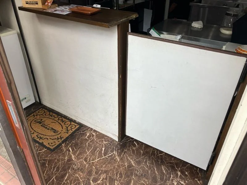 テイクアウトの居抜き物件の内装