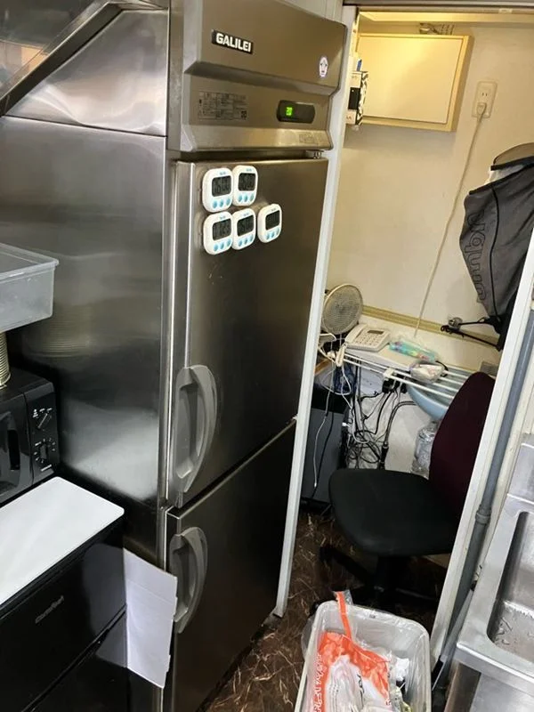 テイクアウトの居抜き物件の厨房