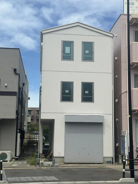 矢野口のスケルトン店舗物件の外観