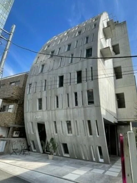 表参道の美容室・理容室居抜きの外観