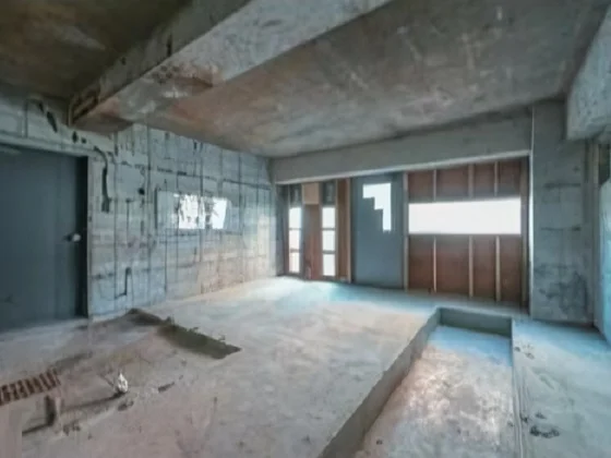 小竹向原のスケルトン物件の内装